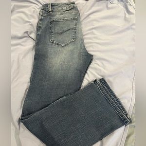 Lee 10 bootcut jeans.